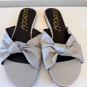 Brand new Never Worn CCOCCI Women's Elegant Gray Bow Sandals